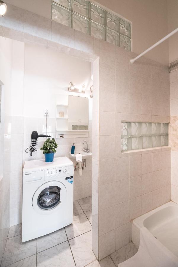 Central Quiet Studio B&B, Airport Connection Budapeşte Dış mekan fotoğraf